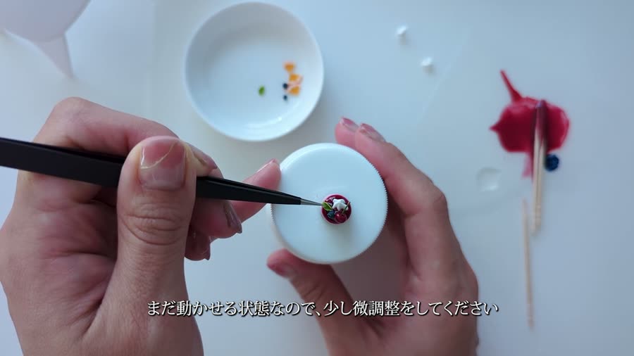 チェリームースにトッピングする